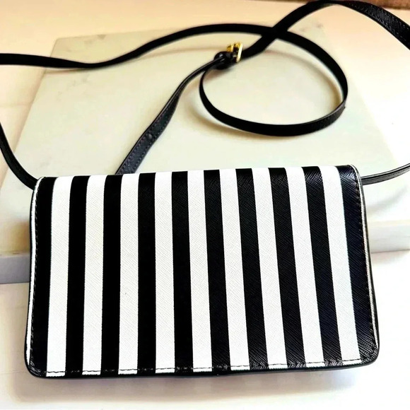 NWOT Henri Bendel West 57th Centennial Stripe XL Smartphone Case/Wallet Bag - Picture 2 of 9